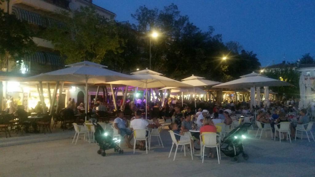 Apartmani Royal Zganec Crikvenica Buitenkant foto