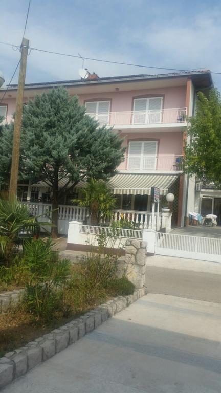 Apartmani Royal Zganec Crikvenica Buitenkant foto