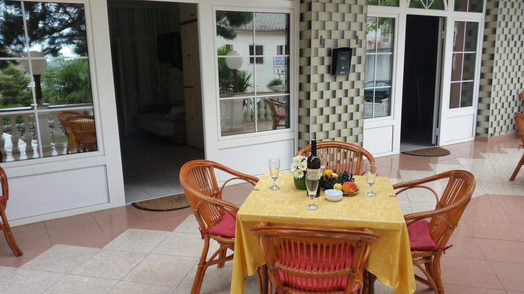 Apartmani Royal Zganec Crikvenica Buitenkant foto