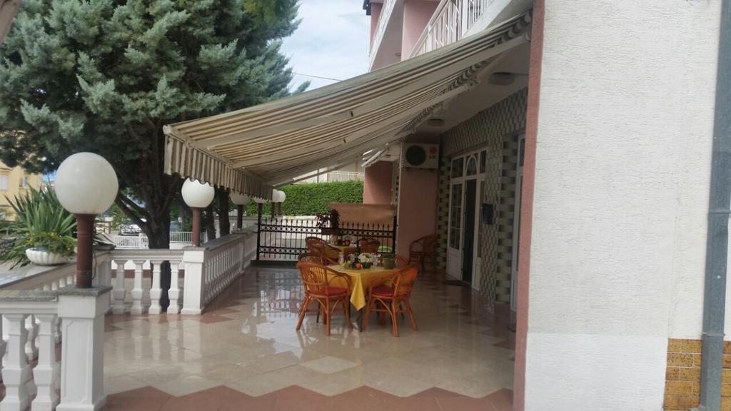 Apartmani Royal Zganec Crikvenica Buitenkant foto