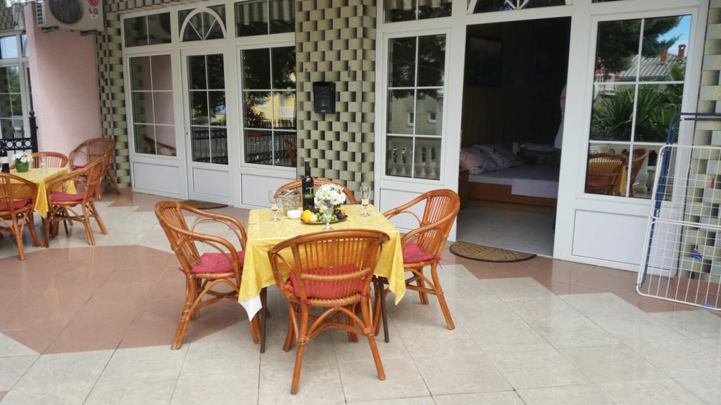 Apartmani Royal Zganec Crikvenica Buitenkant foto